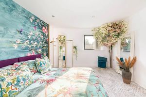 Photo 1- click for photo gallery